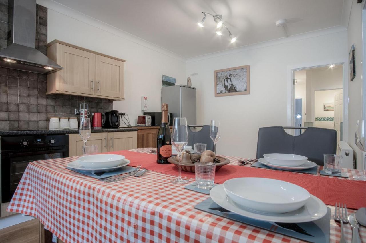 Glenvale - 2 Bedroom Apartment - Saundersfoot Exterior photo